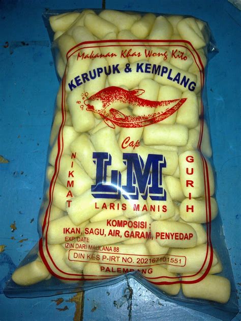maulana  kerupuk kemplang khas palembang