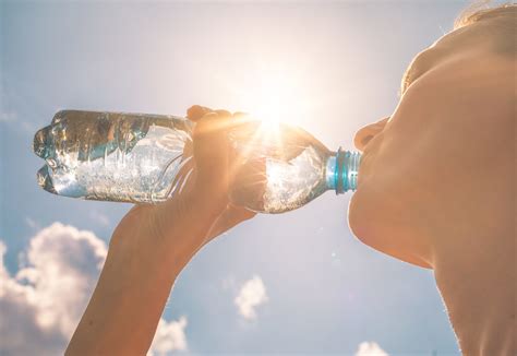 Dehydration and Migraines: Signs, Symptoms, Prevention