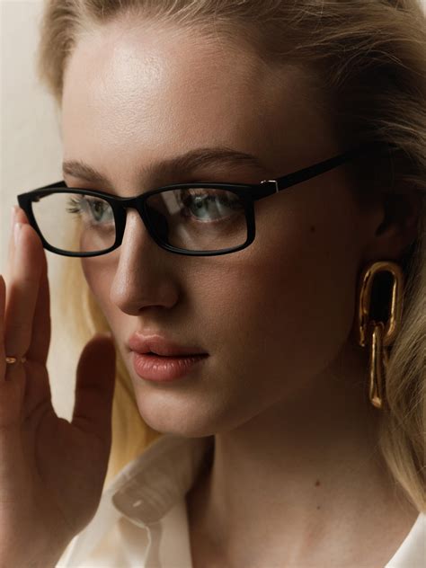 Декоративные очки прямоугольной формы :: LICHI - Online fashion store