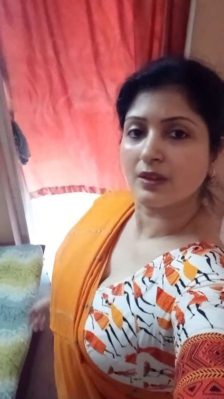 hot chubby homely bengali aunty open big navel  cleavage  orange