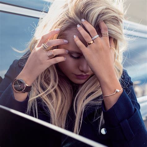 Официален Портал | Фирма | SWAROVSKI - Бижутерия, София