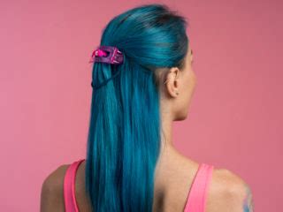how to remove red hair dye without bleach