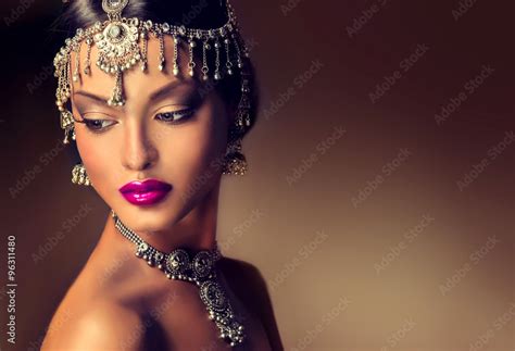 beautiful indian women portrait  jewelry elegant indian girl