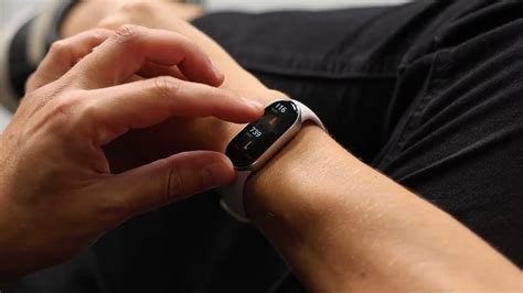Mi Band 9: Merită Upgrade-ul Sau E Doar Hype? - YouTube