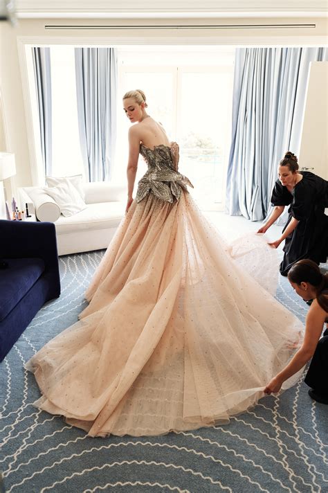 “It’s a Work of Art”: Elle Fanning On Her Exquisite Alexander McQueen ...