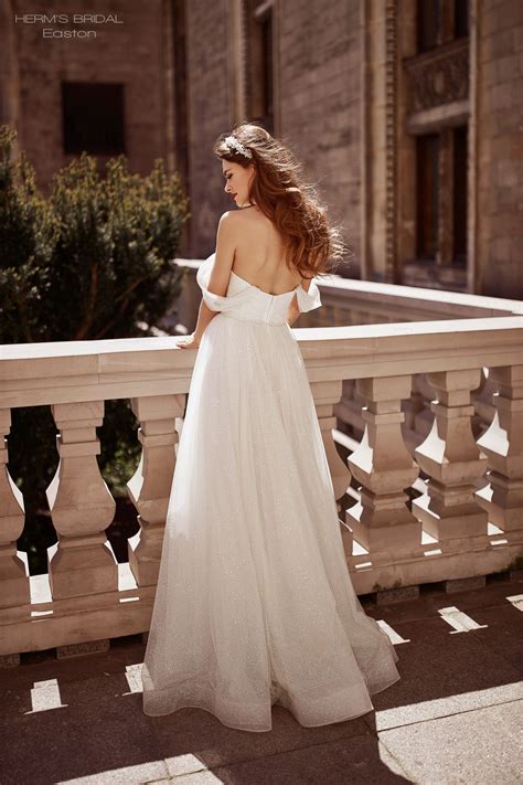 Wedding dress Easton - Available styles - Herms Bridal
