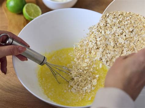 Овсяное печенье с кокосом и лаймом