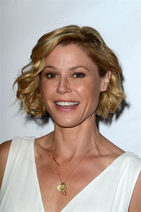 Julie Bowen: Surprising Facts & Behind-the-Scenes Moments
