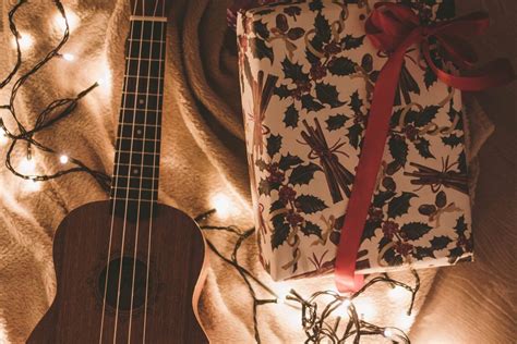 7 Holiday Gift Ideas for Musicians - CIOMIT