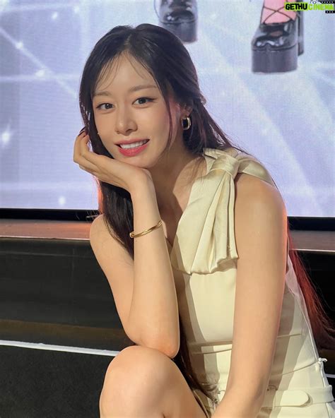 park ji yeon wiki biography age  spouse