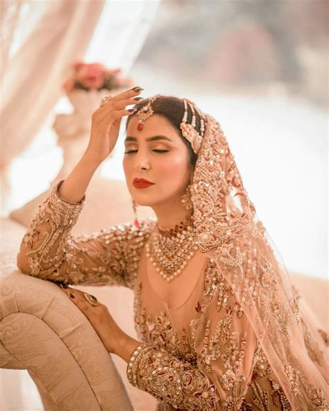 areeba habib  ravishing   latest bridal shoot reviewitpk