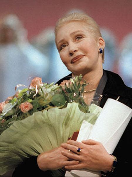 Татьяна Васильева показала стройную фигуру