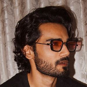 Yasser Desai - Age, Family, Bio | Famous Birthdays