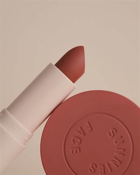 Sunnies Face | Cosmetics photography, Beauty products photography ...