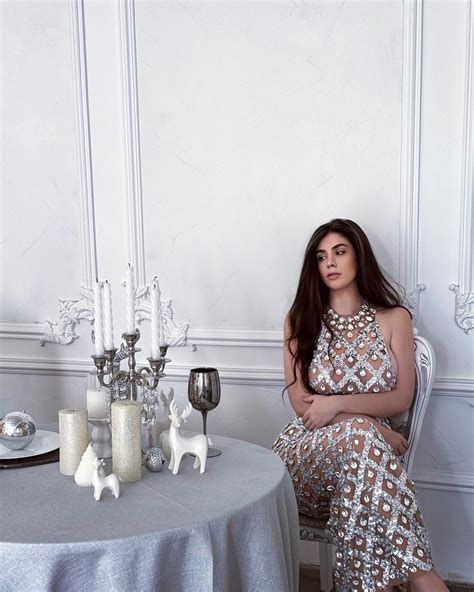 katerina999 | Royalty | Instagram