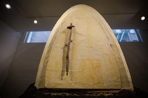 terence koh: bee chapel - Exhibitions - Andrew Edlin Gallery