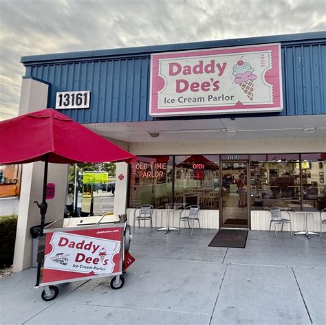Daddy Dee's Ice Cream... - Daddy Dee's Ice Cream Parlor