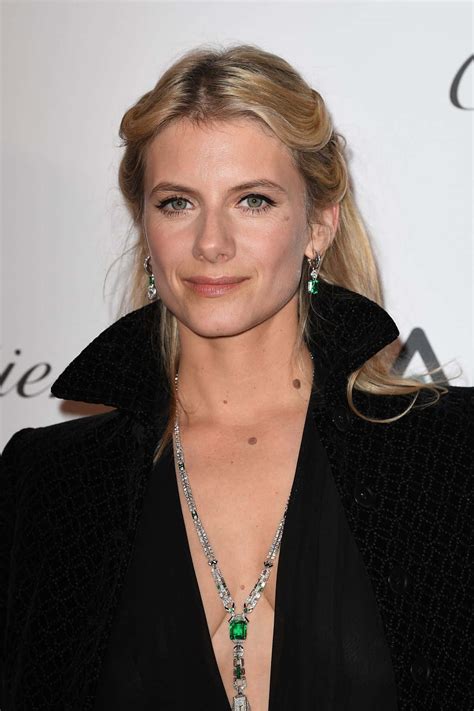 Download Mélanie Laurent posing for a glamorous photoshoot Wallpaper