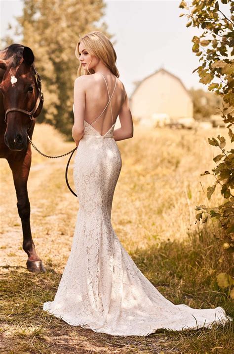 Guide to picking the best undergarments for your bridal gown – Artofit