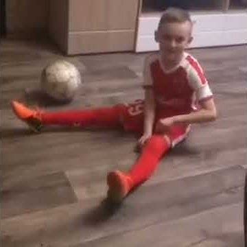 #ниднябезфутбола Глеб Кулаков - YouTube