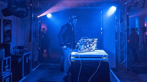 Opinion: Not Everything In London Needs A DJ | Londonist
