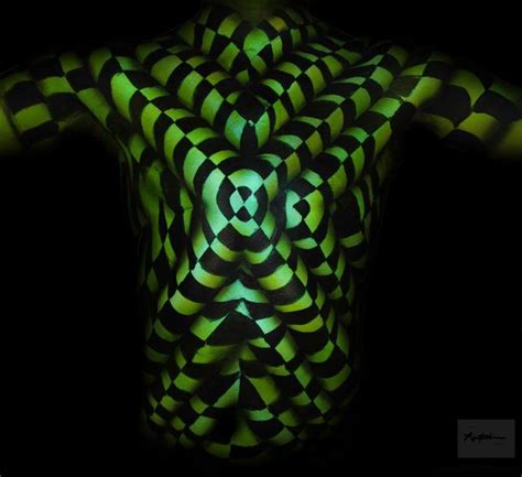 VA Viper: 3D Optical Illusion Body Paintings