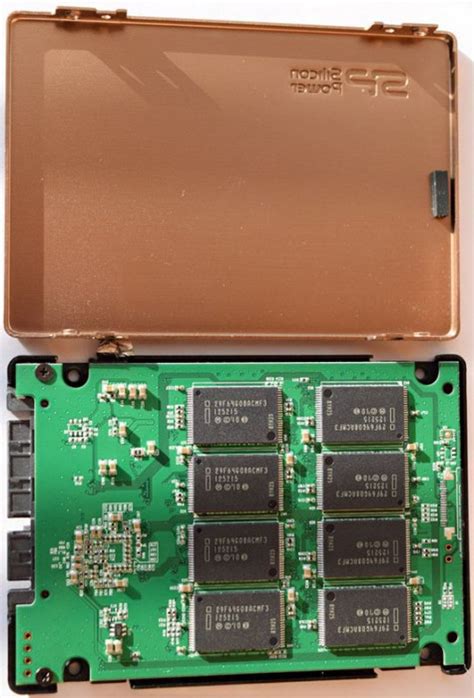Твердотельный накопитель SSD 2.5 SATA