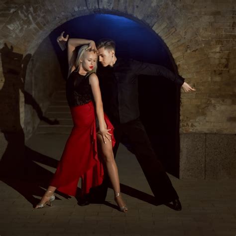 Latin American Dancing in Toronto. Styles of Latin American Dance