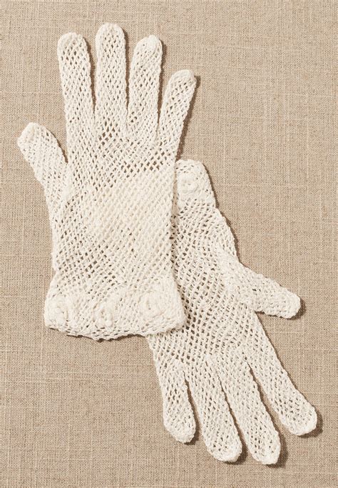 21 Wedding Gloves for the Fashionable Bride - Green Wedding Shoes