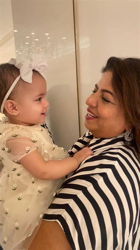 Priyanka Chopra's daughter Malti smiles as she looks at ‘nani’ Madhu ...