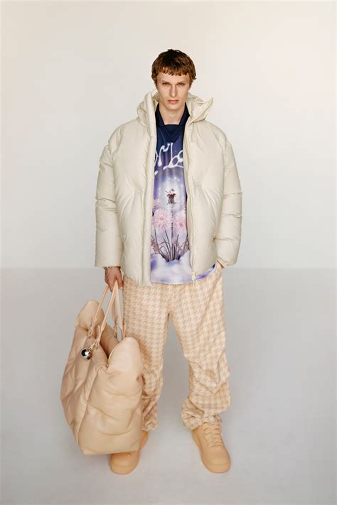 Burberry Resort 2024 [PHOTOS]