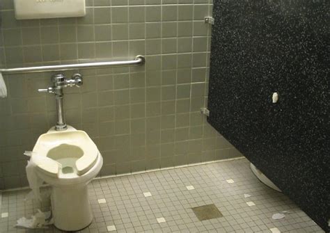 Information about "silo_bath.jpg" on ucd bathrooms - Davis - LocalWiki