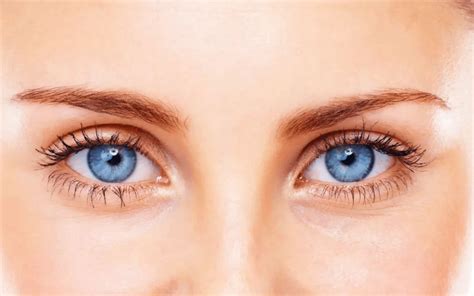 Perfect Look: What Color Mascara is Ideal for Blue Eyes?