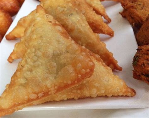 Extra: This is a sambusa. Sambusa's were originated in Somali but are ...