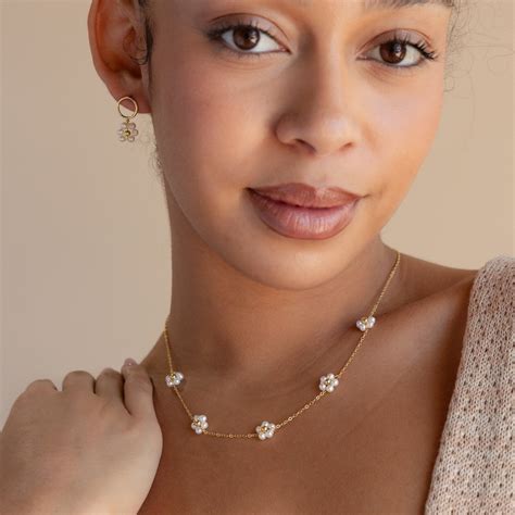 Dainty Flower Pearl Station Necklace | Caitlyn Minimalist