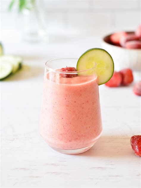 How to Make Smoothies with Water: The Complete Guide - Sip Sip Smoothie