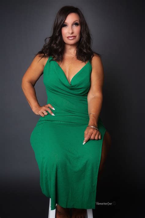 Tamara Lee Dot Tattoos