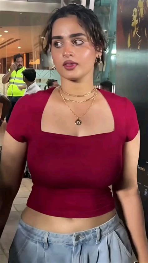 ayesha khan indian actress  curvy celebrities glamour ladies