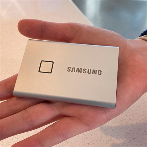 Купить Внешний портативный SSD диск Samsung T7 Touch 1TB по цене 6 699 ...