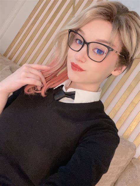 Gwen Stacy by Donnami : r/CosplayForEveryone