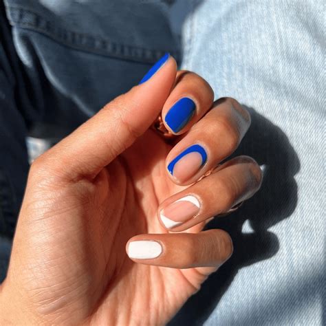 17 Royal Blue Nail Ideas That Are Absolutely Electric