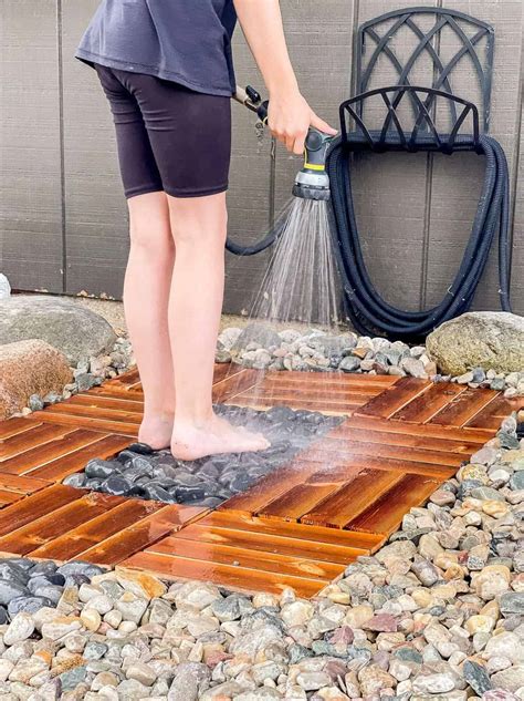 Best DIY Outdoor Foot Washing Station - Grace In My Space