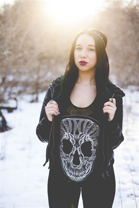 Name: Caitlin Zielinski Location: Rochester, New York Styles: Artistic