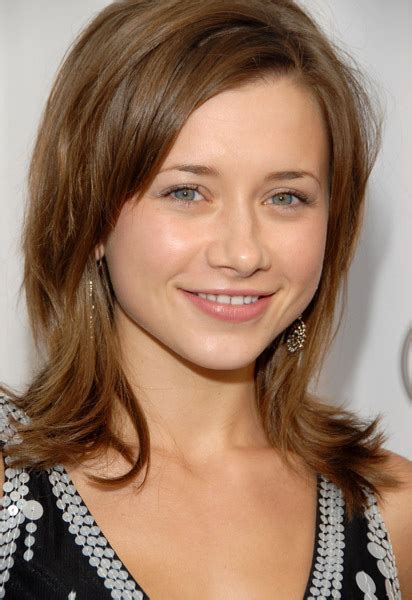 Classify this actress