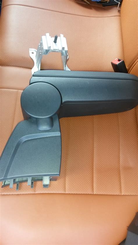 # Подлокотник — Volkswagen Polo Sedan, 1,6 л, 2014 года | аксессуары ...