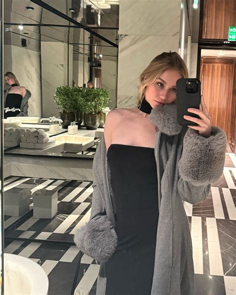 Colette Cherry🍒 (@colettecherry__) • Instagram photos and videos