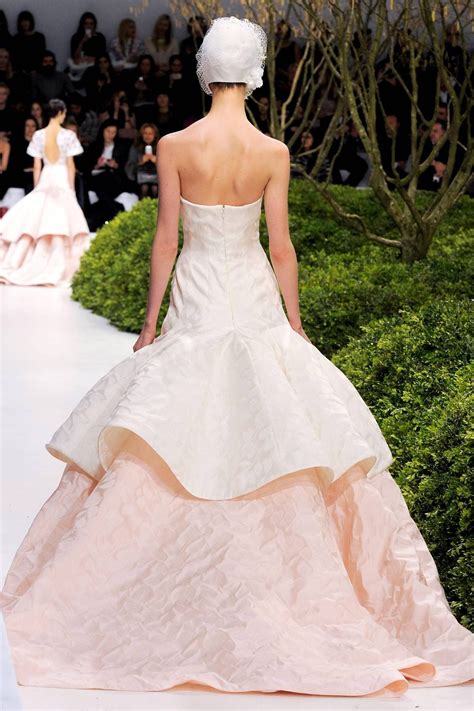 Christian Dior Spring 2013 Couture Fashion Show | Fashion, Fashion show