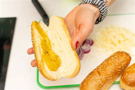 Хот-дог — рецепт от ВкусВилл