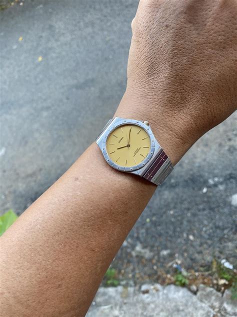 citizen leopard quartz     case