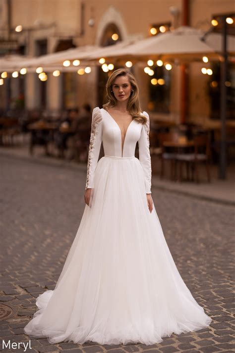 Soft wedding dress 60 photos - Astyledwedding.com